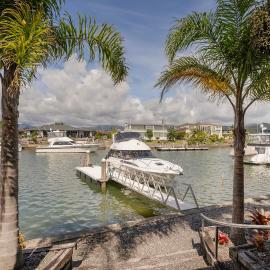 Hosts on the Coast - Pelicans Coastal Perch