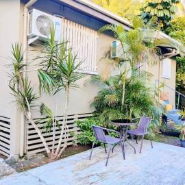 Guesthouse in Suva, хотел в Сува