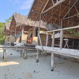 byuk Beya homestay, hotelli kohteessa Kri