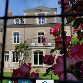 Maison Bout du monde château Angers hyper centre, hotel in Angers