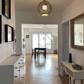 Appartement familiale Paris - Mairie des Lilas, hotell i Les Lilas