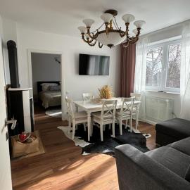 Chalet Weiß, hotel v mestu Mönichkirchen