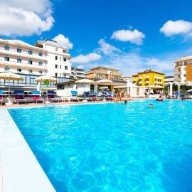 Hotel Tokio Village - Azzurro Club, hotel in Lido di Savio