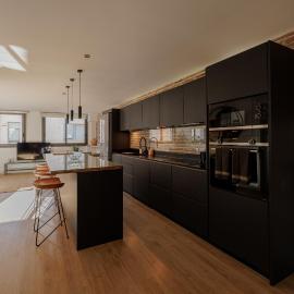 Atico duplex Playa Area barcelona con SPA exterior, hotel in Montgat