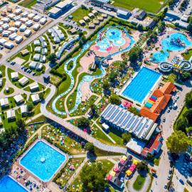 Glamping Terme Čatež، فندق في برجيتسي