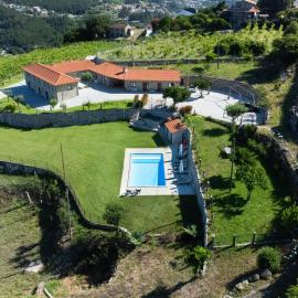 Casa de Belmonte، فندق في قلعة بايفا