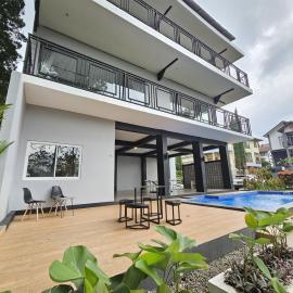 Villa Bandung Lembang, hotel a Tegalharendong