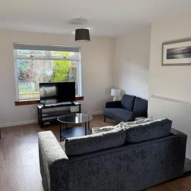 4 Bed House, Glenrothes sleeps 5