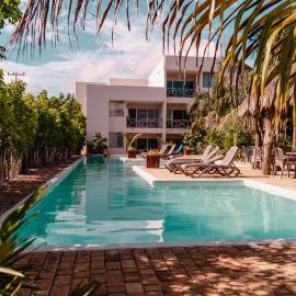 78796 Cozy unit by the Pool, Fiber Optic, 70m to Ocean