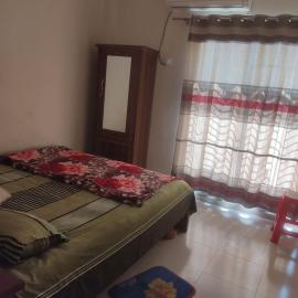Secured Family Studio Apartment-near Airport,AC,Fridge,WiFi,Stove, hotel in Dhaka