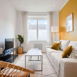 Renovated 1 bedroom apartment- Lille