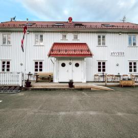 Lødingen Brygge، فندق في لودينغن