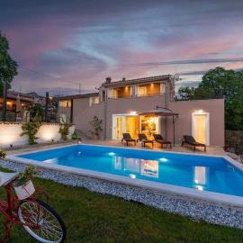Villa Corinna by Briskva