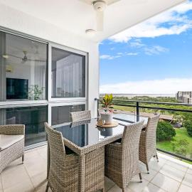 'Skyline' Top of Town Resort-style City Living