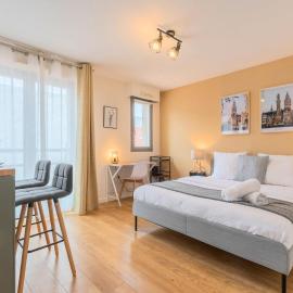 Lille Hypercentre equipped studio for 2 people!, hotel di Lille