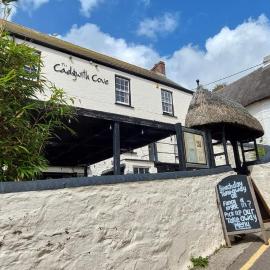 Cadgwith Cove Inn, hotel di Cadgwith