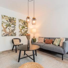Charming apartment with parking and balcony., hotel i La Madeleine