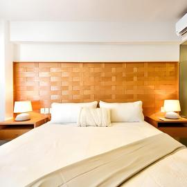 1BR · King · Alberca · Jacuzzi · 1 Cuadra Playa