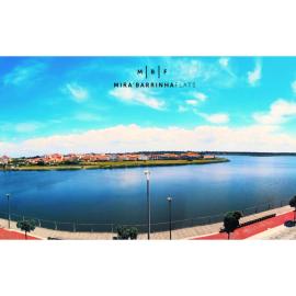 Mira'Barrinha Flats, hotel i Praia de Mira