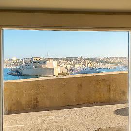 Wave 24 Savynomad Harbour Residence & Private Jacuzzi SPA Cave