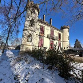 Le Château Giat、Giatのホテル