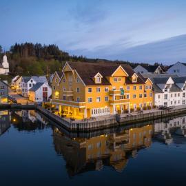 Quality Hotel Florø: Florø şehrinde bir otel