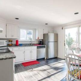 Central AC Close to Beach Dog Friendly!