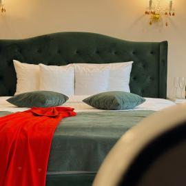 4Cardinals Boutique, hotell sihtkohas Braşov