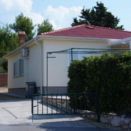 Apartments with parking space Barbat, Rab - 22361