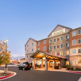 Staybridge Suites Midvale by IHG، فندق في ميدفال