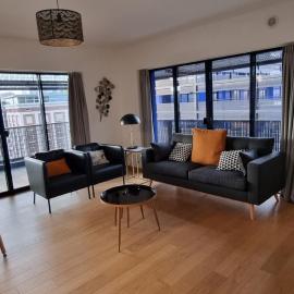 BEL APPARTEMENT MODERNE avec TERRASSE AC CLIMATISATION PARKING with additionnal fees, hotel u Strasbourgu
