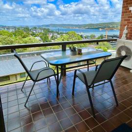 Gosfords Best Location with Views, hotel in Gosford