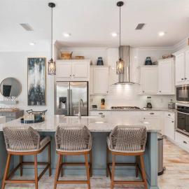 30A Top Rated! Heated Resort Pool+Golf Cart+Bikes+Bunks+Beach Gear, Hotel in Watersound Beach