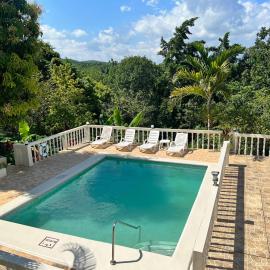 Retreat Guest House, hotel v destinaci Falmouth
