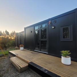 Hilltop Rural Retreat, Hotel in Loburn