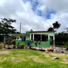 Miravalles Volcano House, hotel a Guayabal