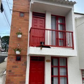 Casa Roma - La tranquilidad del campo en la Ciudad - RNT 1 0 8 1 3 7-, hotel u gradu Salento