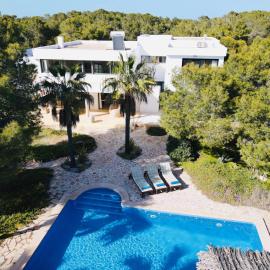 Villa Leonor, hotelli kohteessa Es Calo