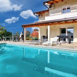 Exklusive 4-Sterne-Villa Mare - WLAN - Pool - Grill, hotel a Plovanija