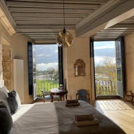 Château de Meauce, Chambre Isabeau de Sully, hotel in Saincaize-Meauce