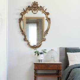 TWO SPACIOUS BEDROOMS 1 MINUTE TO METRO STOP: Milano'da bir otel