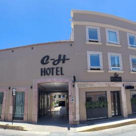 Hotel CH، فندق في Guadalupe