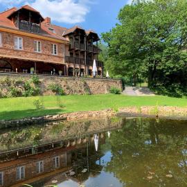 Haus Neugebauer-Gästehaus Garni, hotel sa Johannisberg