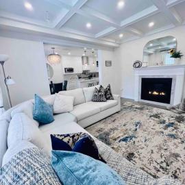 Luxury Oakville Home, Hot Tub, Fireplace, New Home, hotell i Oakville