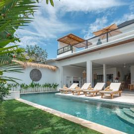 Villa Mayasa - 4BR Private Luxury Villa with Rooftop near Seseh Beach