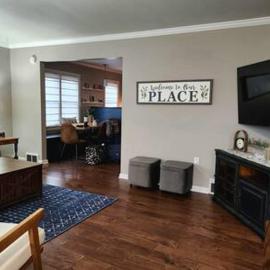 Large Cozy House Near NexusPark Air Hockey, hotel in Columbus