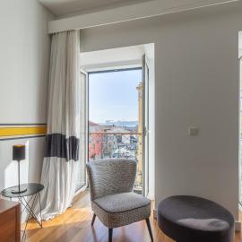 Spacious, family friendly 3BR & 3WC. AC/heating.