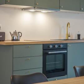 Maison calme et familiale avec cour, 3 chambres, 3 salles de bains à 10 min à pied de la gare