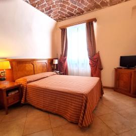 Hotel Acqui & Centro Benessere, хотел в Акуи Терме