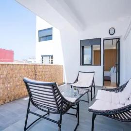 Cosy 80 m2 with 2 balcony 5min Hassan 2, hotel din Casablanca